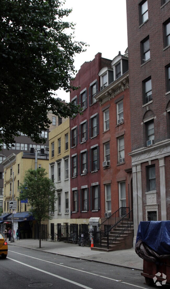 Building Photo - 304 W 30th St