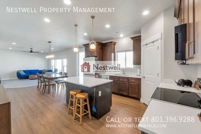 Building Photo - 5444 Orville St