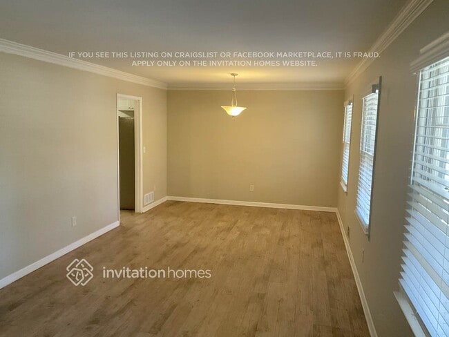 Building Photo - 686 Rollingwood Pl