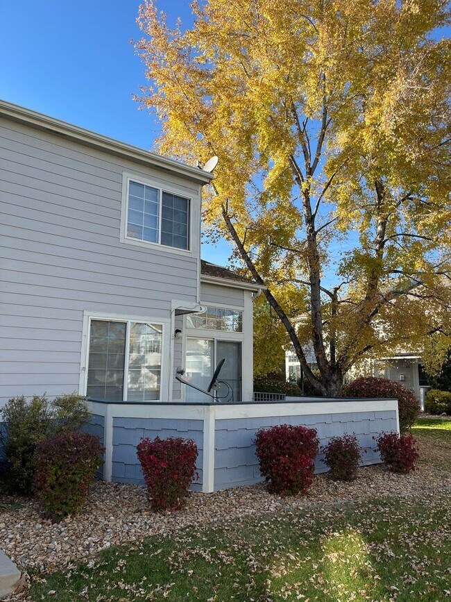 Building Photo - COZY 2 BED/1.5 BATH LONGMONT TOWNHOME - AV...