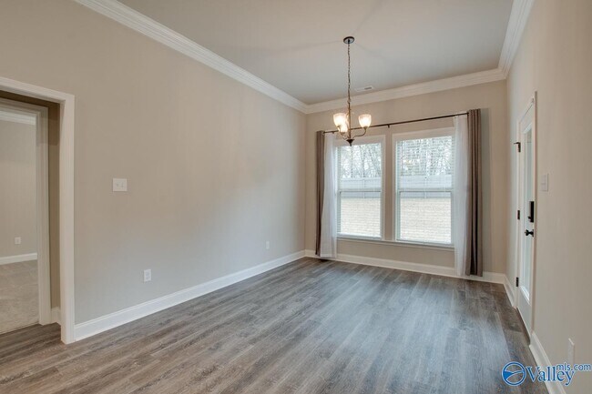 Building Photo - 122 Midpark Dr