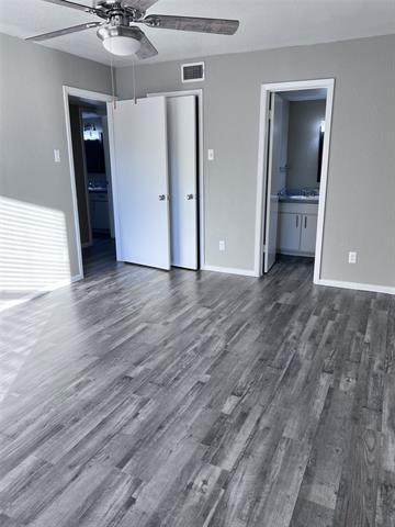 Foto del edificio - 10749 E NW Hwy