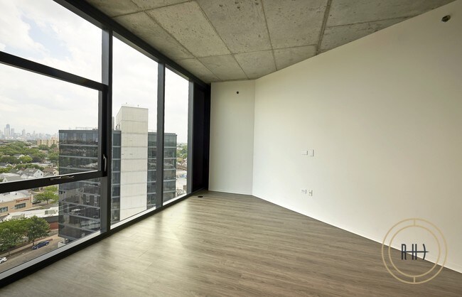 Building Photo - 2210 N Washtenaw Ave