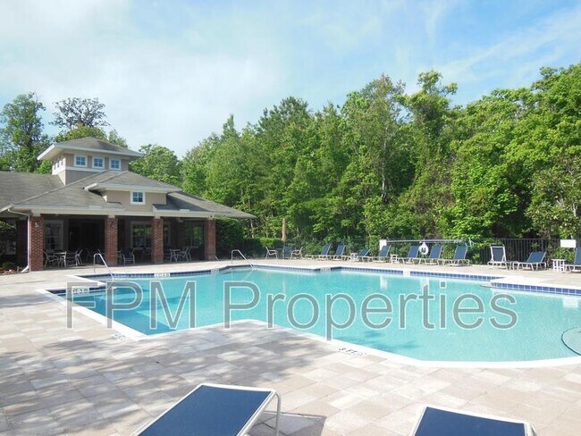 Foto del edificio - 3483 Lone Tree Ln
