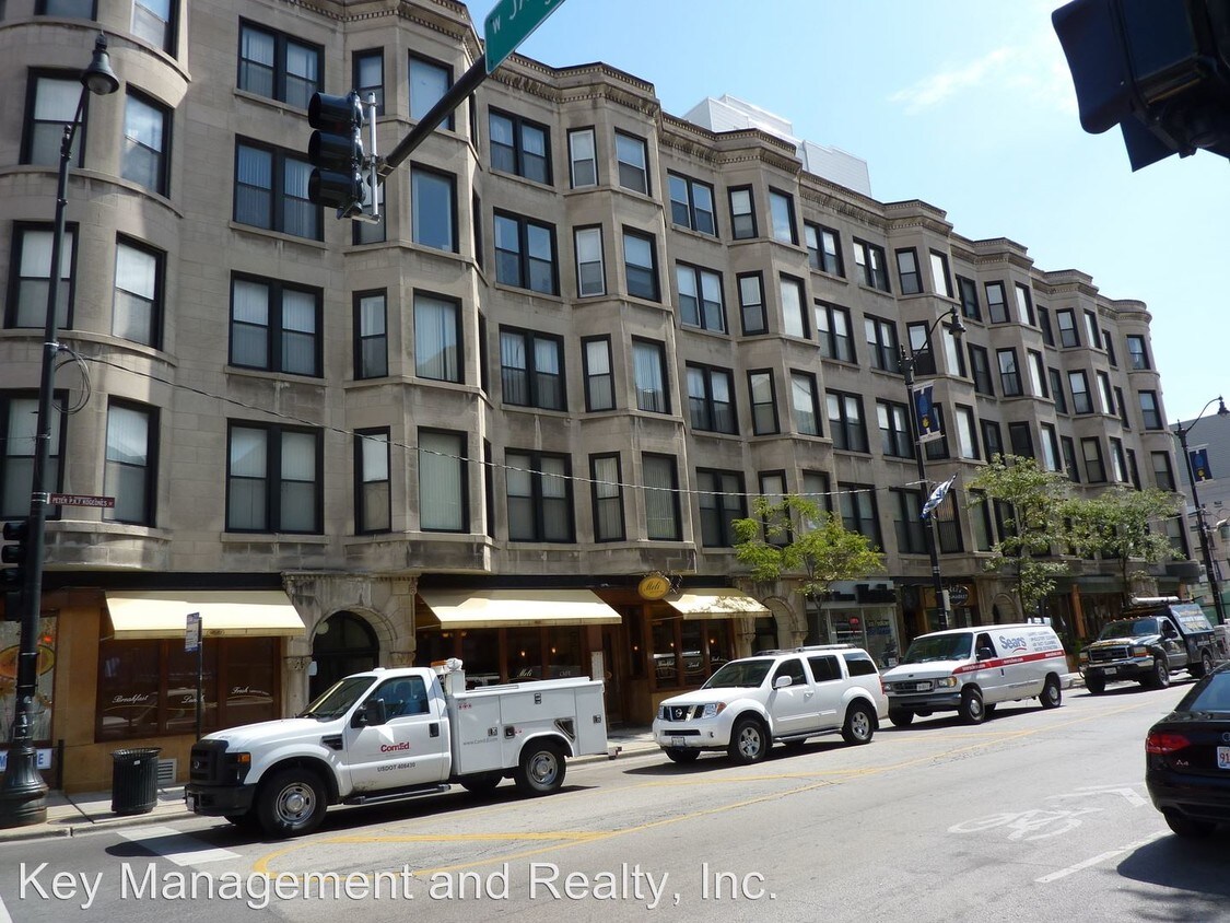 Primary Photo - 301 S Halsted St