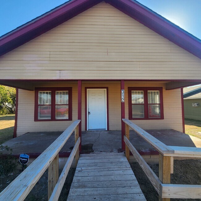 Building Photo - 2b, 1b Rental Property in Oklahoma City!