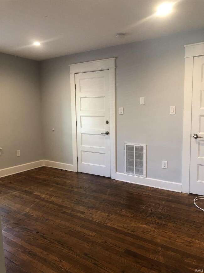 Foto del edificio - 729 E Hunter Ave