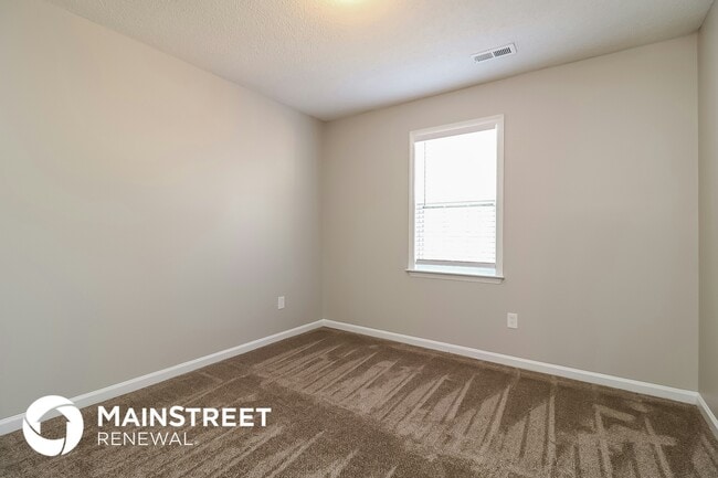 Foto del edificio - 152 Falcon Pointe Ln
