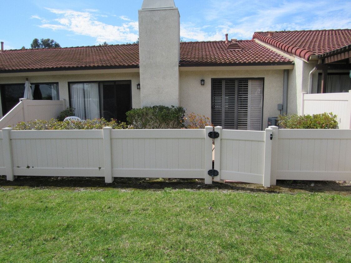 Primary Photo - Spacious, light & bright 55+ condo