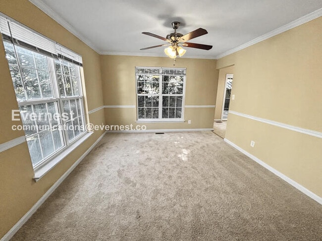 Building Photo - 8 Sarrington Ct