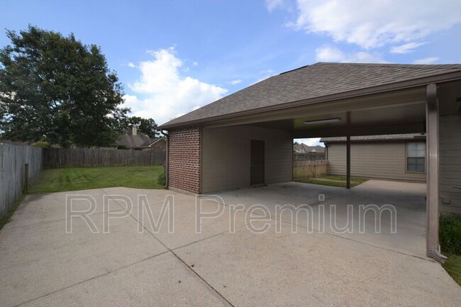 Building Photo - 39524 Quail Creek Ave