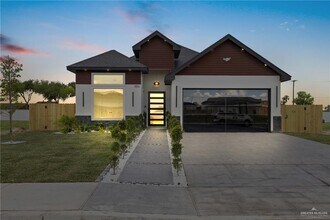 Building Photo - 32 Zimmerius Ave