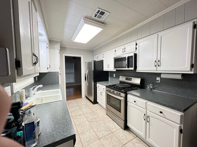 Foto del edificio - 110 Highland Dr