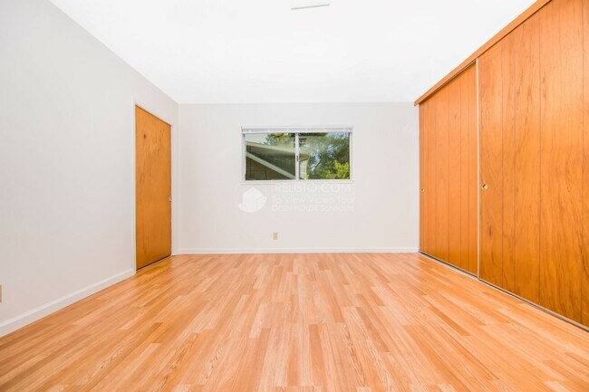 Building Photo - 2118 Alameda Ave