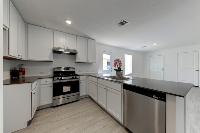 Foto del edificio - 3708 Wentz Hill Dr