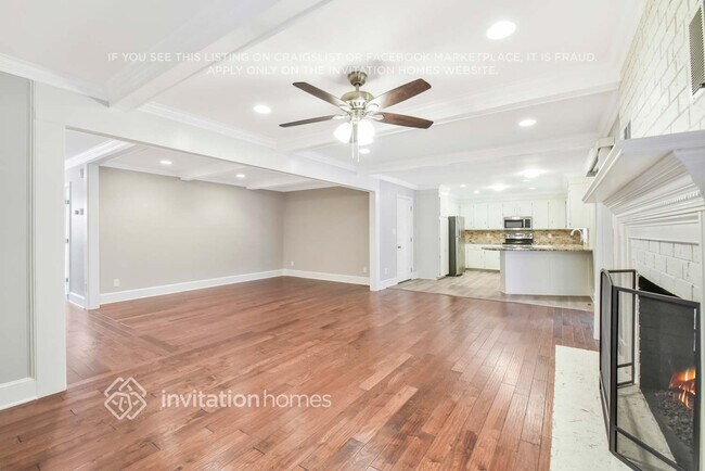 Foto del edificio - 9340 Pinenoll Ln