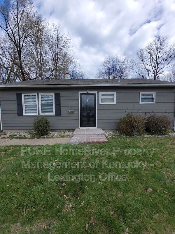 Photo - 317 Mockingbird Lane House