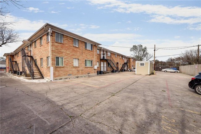 Building Photo - 5114 Columbia Ave