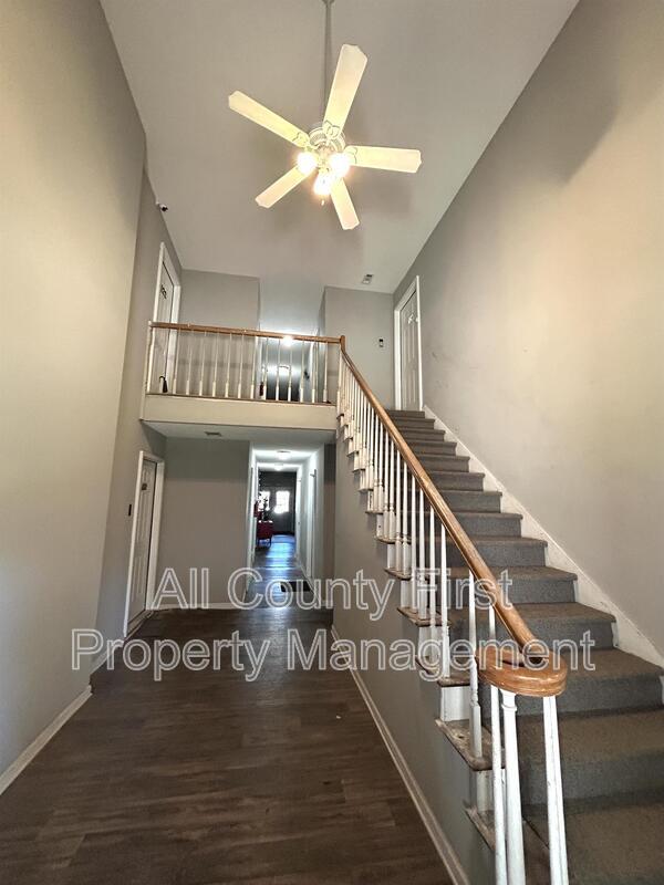 Building Photo - 122 Rue Fontaine