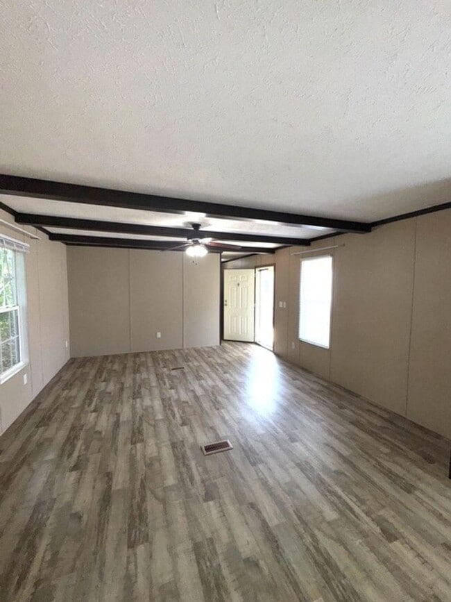 Building Photo - University Estates 59