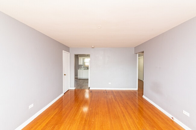 Building Photo - 337 Custer Ave