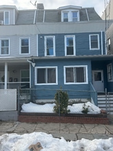 Building Photo - 21 Linden St