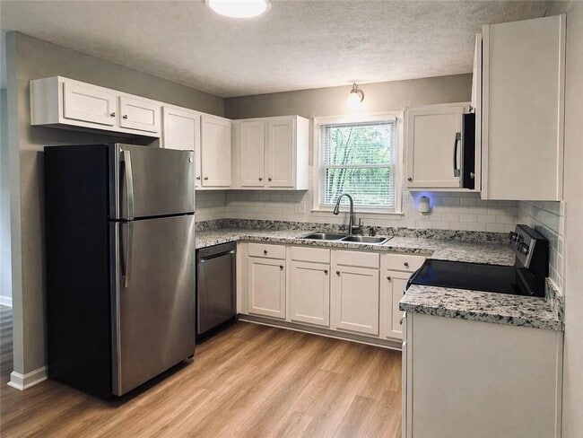 Building Photo - 4311 E Paulding Dr