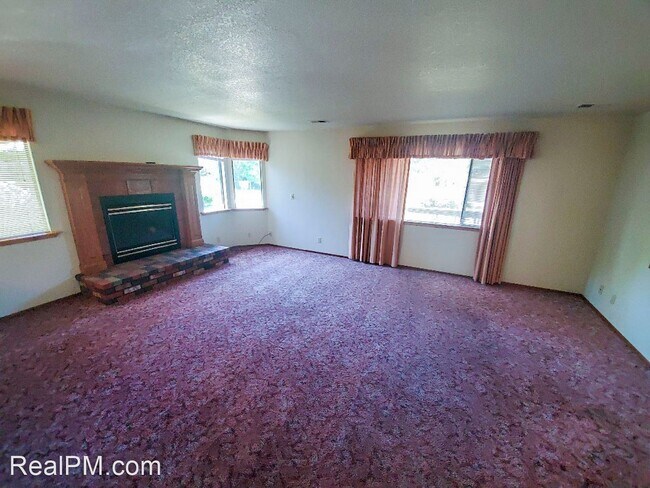 Foto del edificio - 3 br, 2 bath House - 6209 Abrahamsen Ct