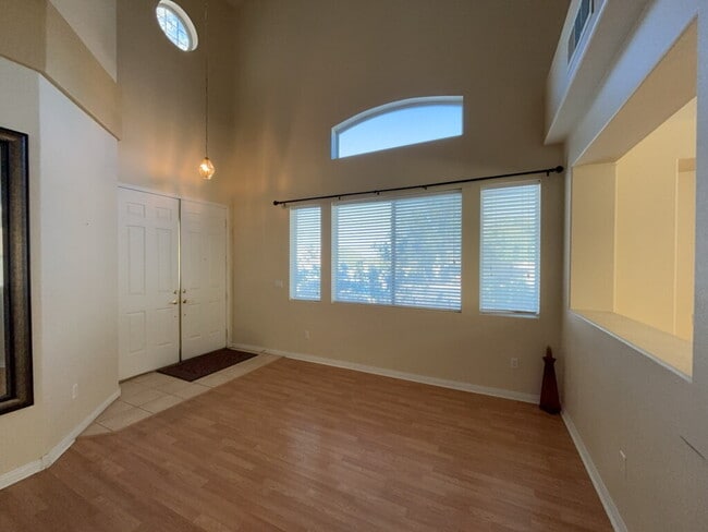 Building Photo - This beautiful home is situated in a south...
