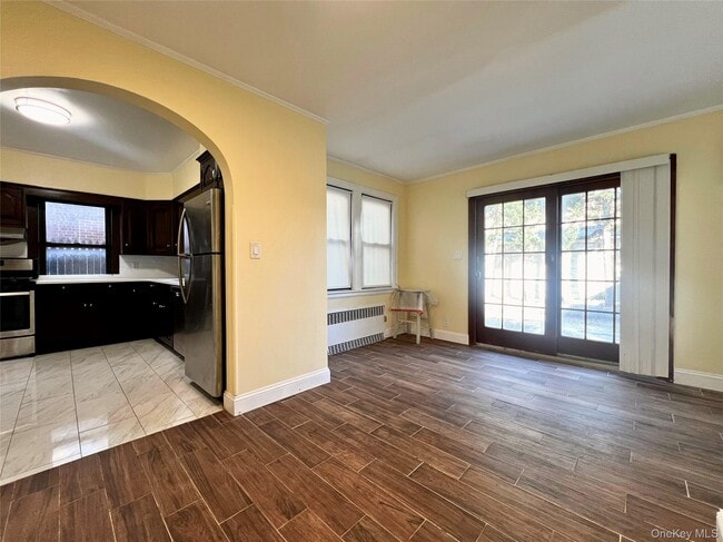 Building Photo - 47-05 Utopia Pkwy