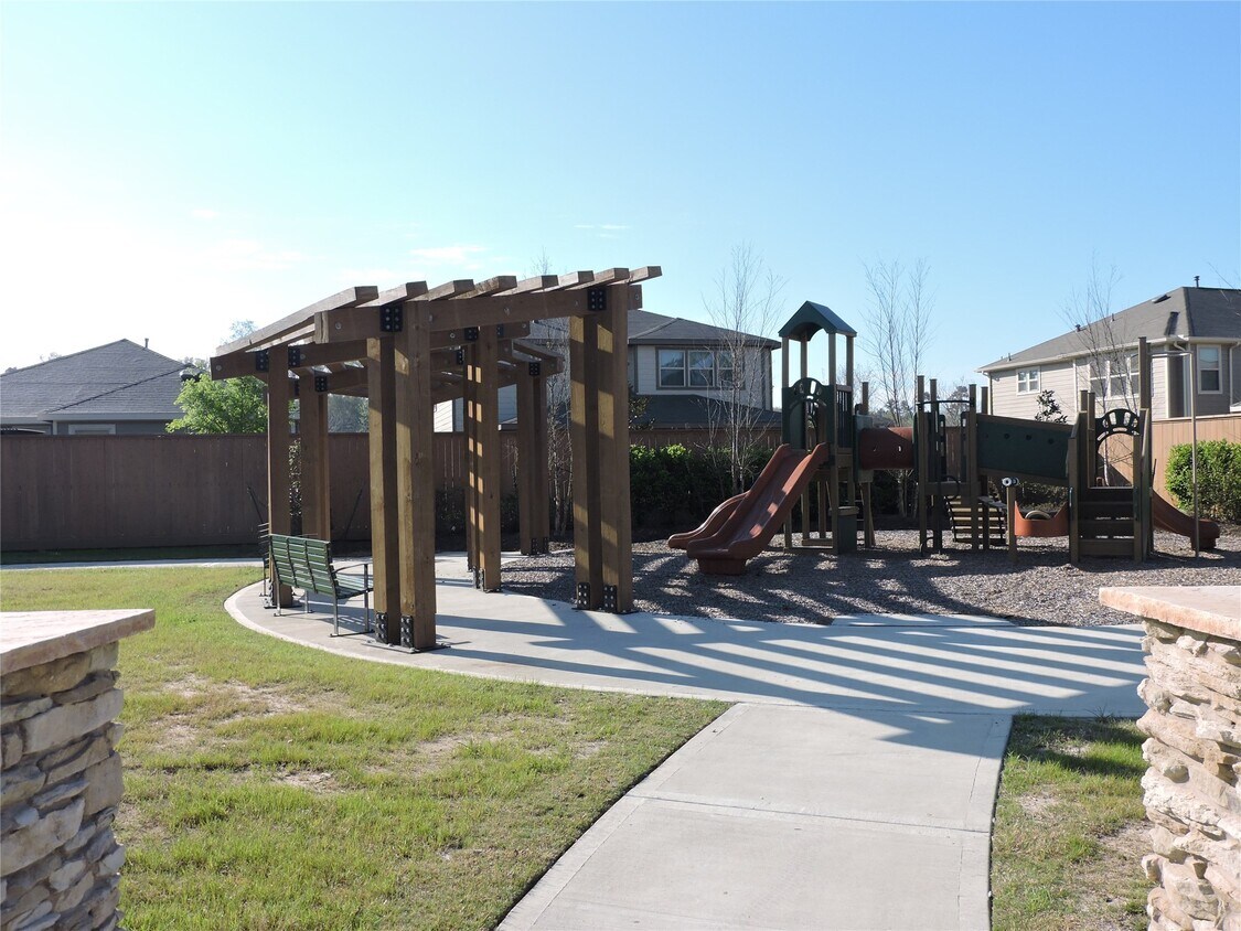 Building Photo - 1102 Upton Ct