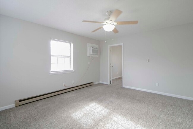 Building Photo - 404 -24 Thompsonville Lane