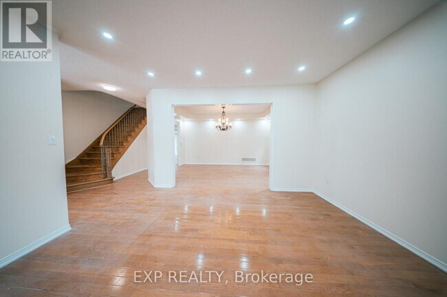 Photo du bâtiment - 26 Peacock Crescent