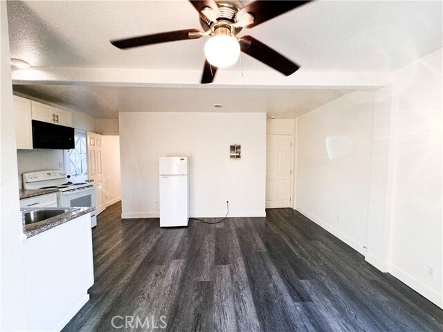 Foto del edificio - 1746 W 82nd St