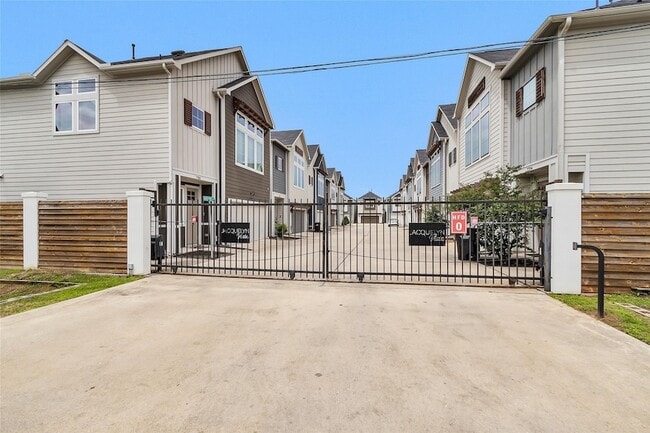Foto del edificio - 7707 Nasser Ln