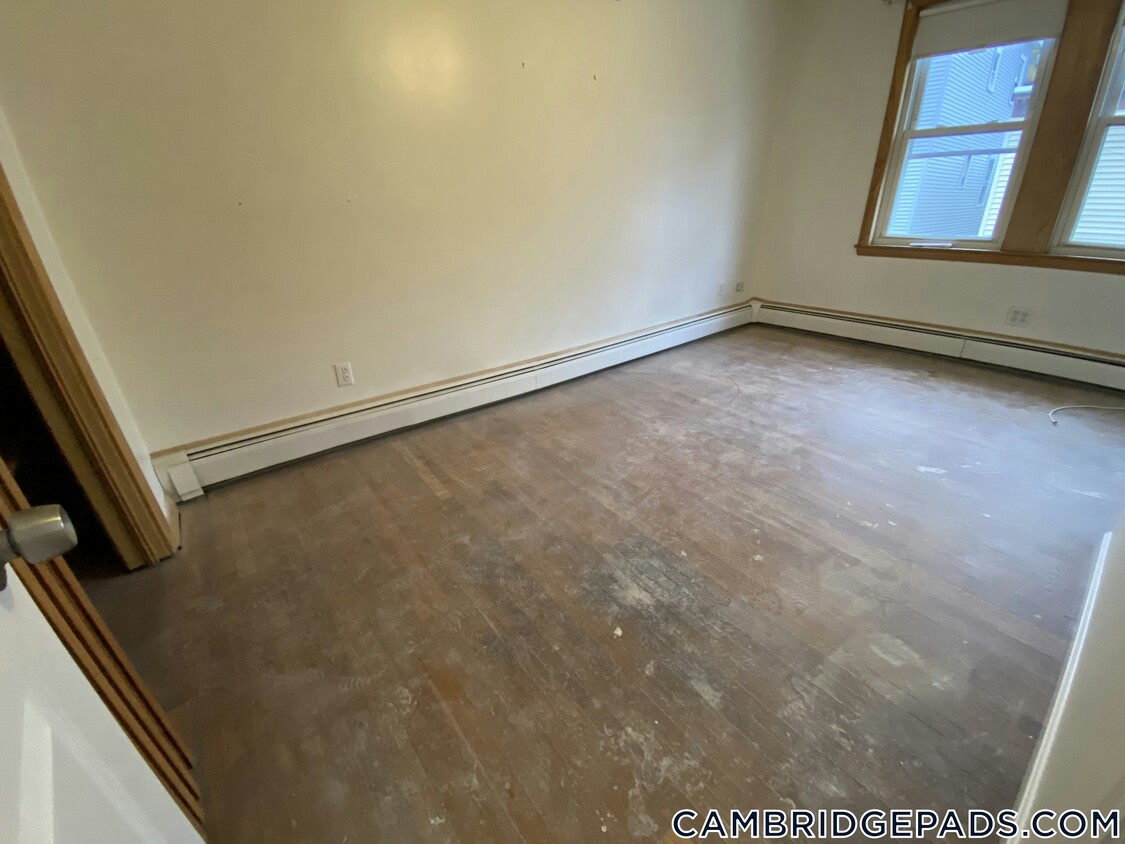 Foto principal - 161 Otis St