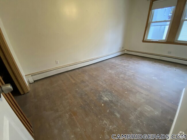 Building Photo - 161 Otis St