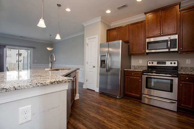 Foto del edificio - 377 Halton Crossing Dr SW