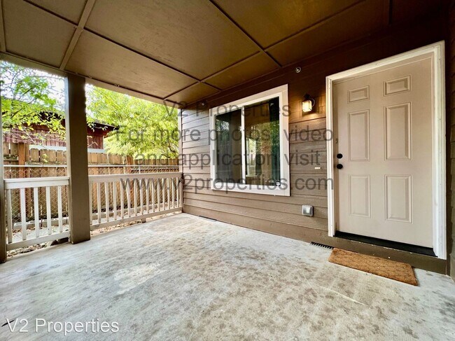 Building Photo - 4 br, 1.5 bath House - 683 SE 197th Ave