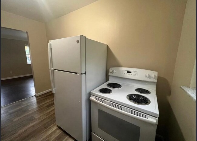 Foto del edificio - Updated 3-Bed Unit - Spacious!