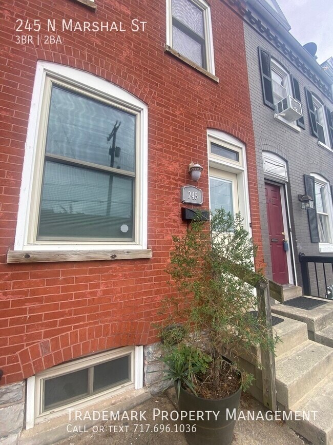 Foto del edificio - Nice East End Townhome