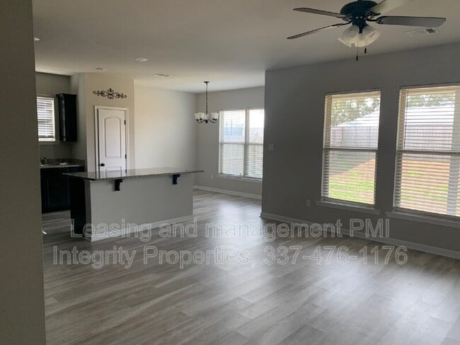 Building Photo - 201 St Caillin St