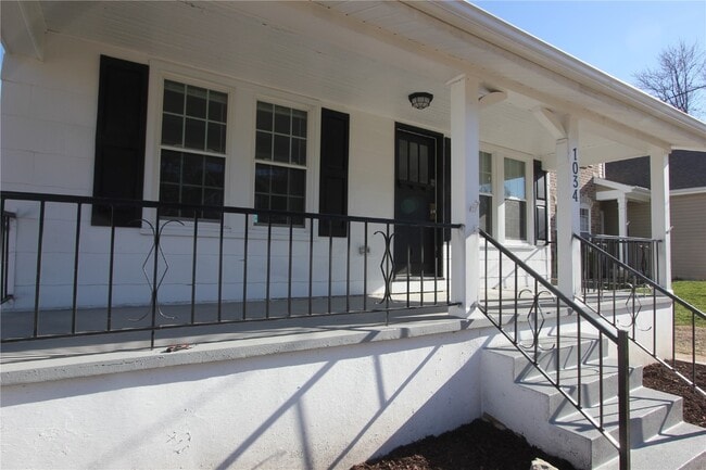 Foto del edificio - 1034 N Rock Hill Rd