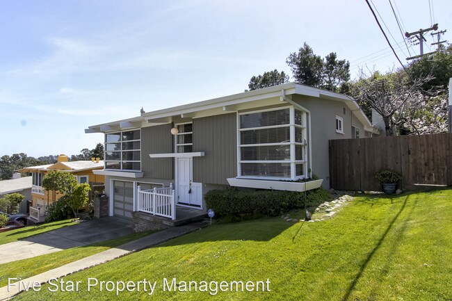 Building Photo - 3 br, 2 bath House - 2571 Princeton Dr.