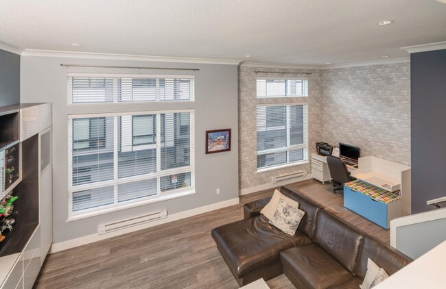 Building Photo - 14058 61 Av