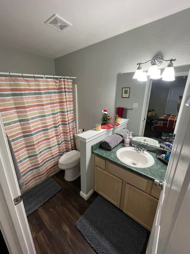 Foto del edificio - 610 Turley Dr