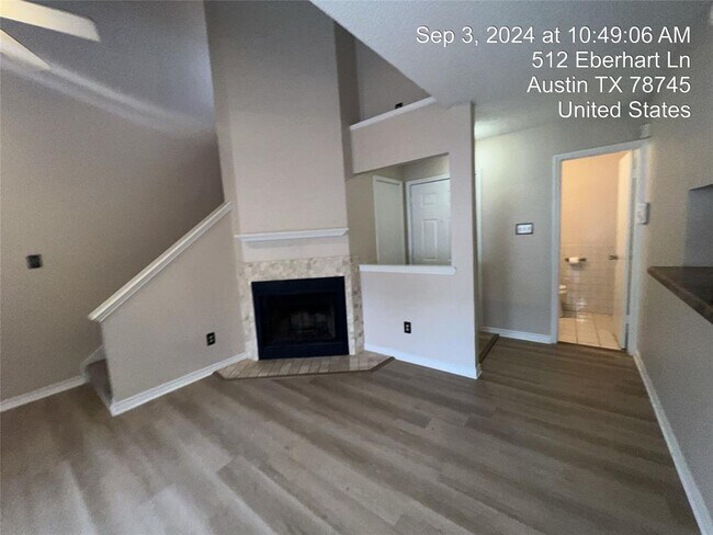 Foto del edificio - 512 Eberhart Ln