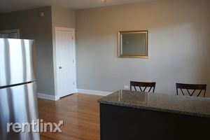 Foto del edificio - 1330 E 72nd Pl