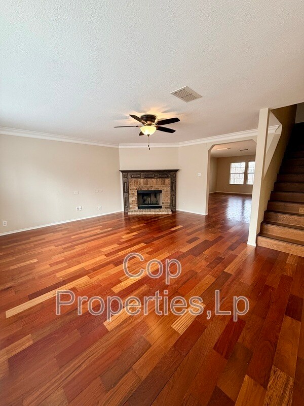 Foto del edificio - 25526 Gold Yarrow