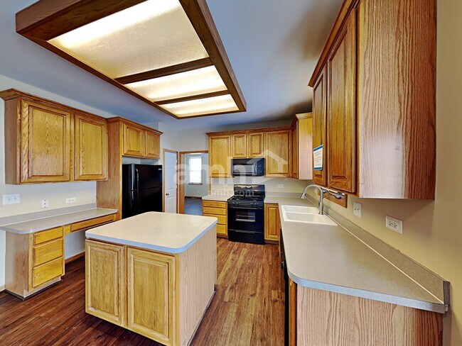 Foto del edificio - 25021 Vermette Rd